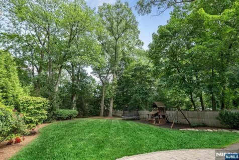 $1,850,000 | 86 Carlton Avenue, Ho-Ho-Kus, NJ 07423