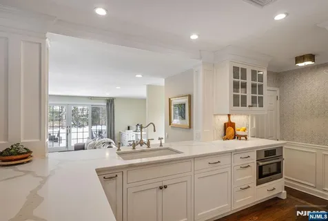 $1,850,000 | 86 Carlton Avenue, Ho-Ho-Kus, NJ 07423