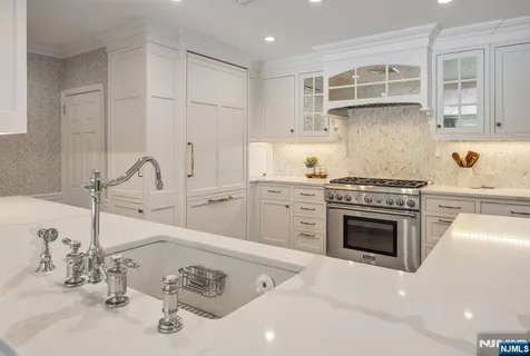 $1,850,000 | 86 Carlton Avenue, Ho-Ho-Kus, NJ 07423