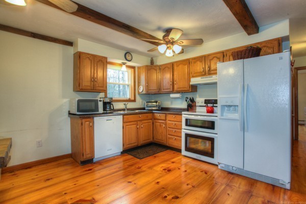 129 Sutton Road Webster, MA 01570 - Photo 15 of 29 Gallery Image 15