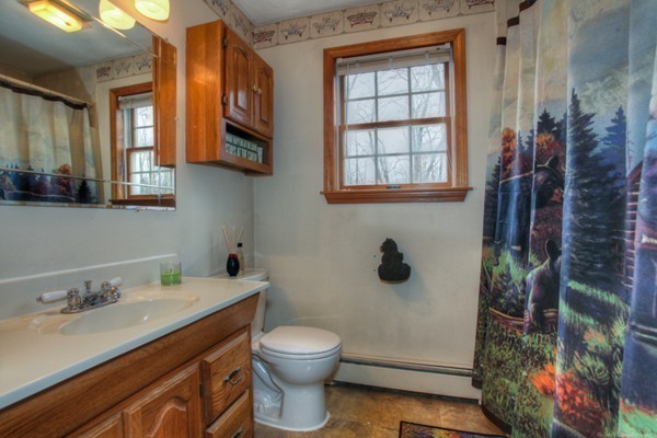 129 Sutton Road Webster, MA 01570 - Photo 16 of 29 Gallery Image 16