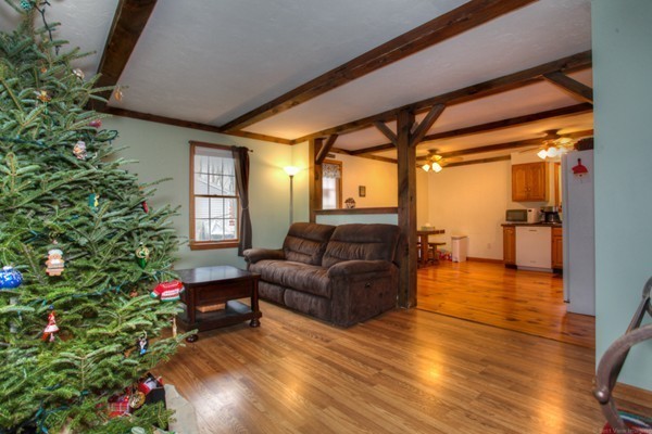 129 Sutton Road Webster, MA 01570 - Photo 6 of 29 Gallery Image 6