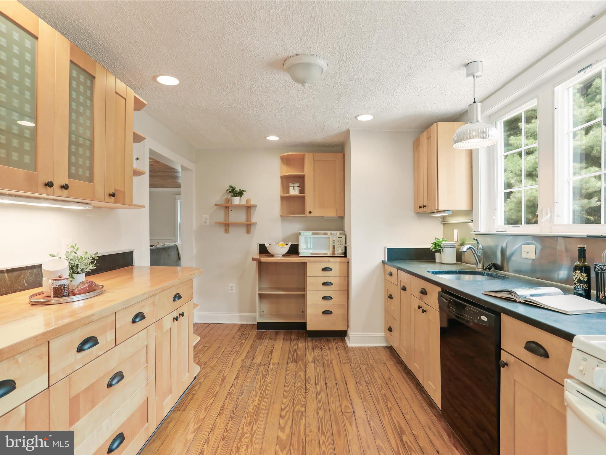 22119 Dickerson School Road Dickerson, MD 20842 - Photo 11 of 52