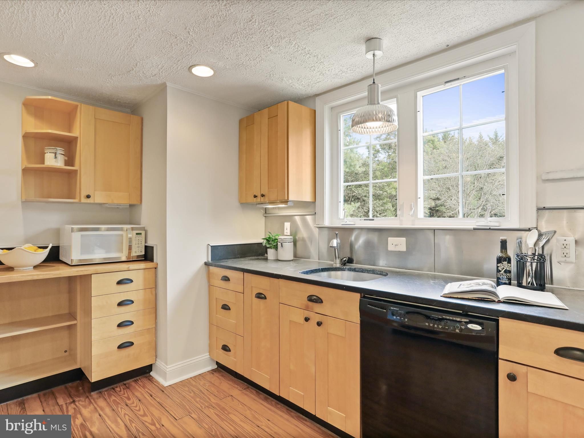 22119 Dickerson School Road Dickerson, MD 20842 - Photo 12 of 52