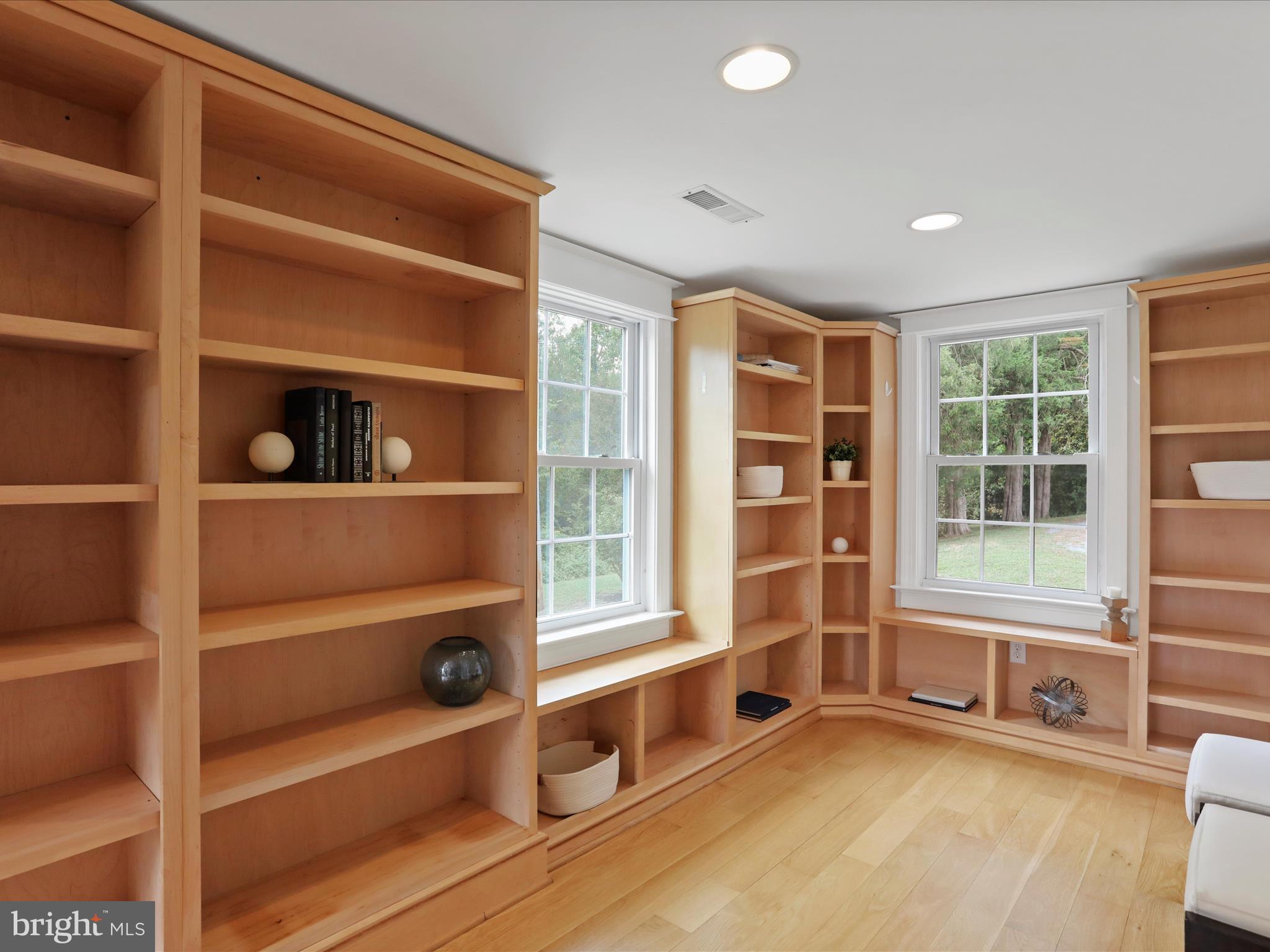 22119 Dickerson School Road Dickerson, MD 20842 - Photo 24 of 52