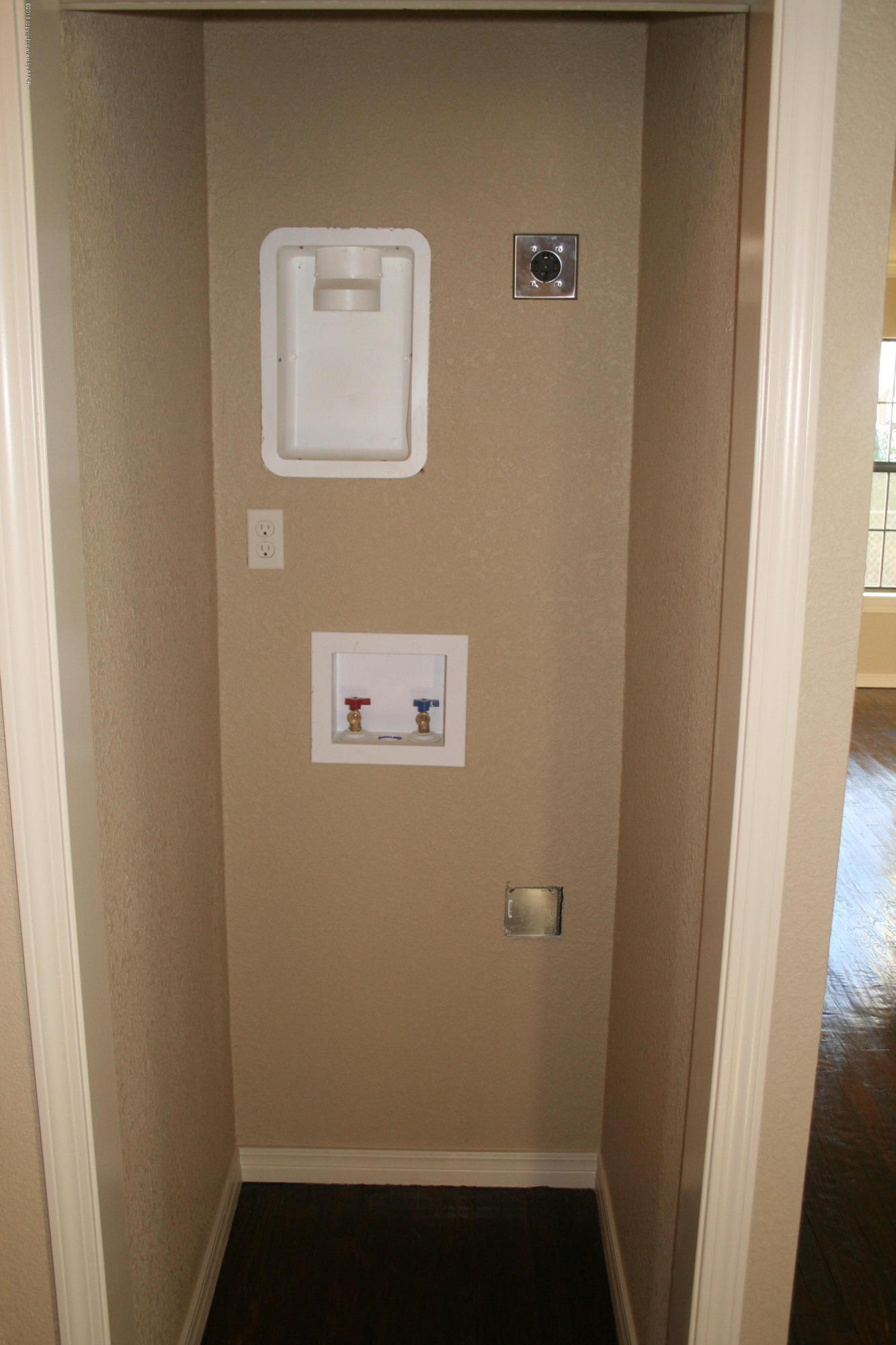 511 Southwest 45th Avenue Amarillo, TX 79110 - Photo 11 of 17 a view of room
