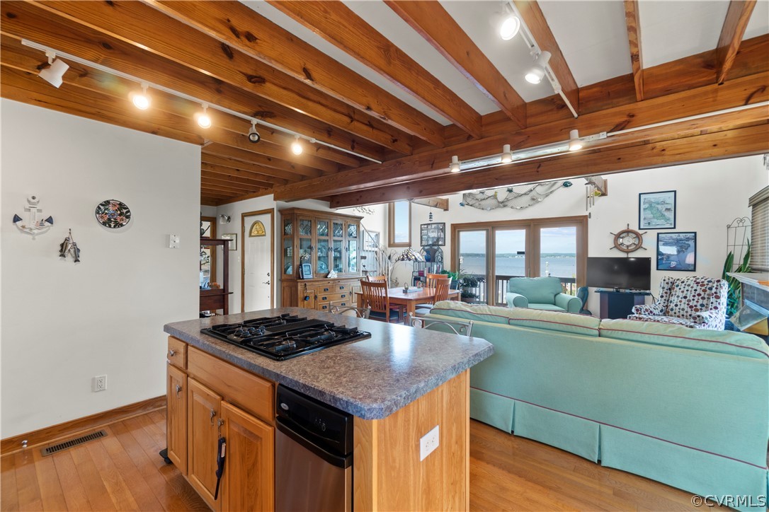 531 Shellfield Road Dunnsville, VA 22454 - Photo 25 of 46 Kitchen open to Family Room