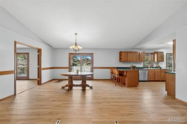 $631,954 | 32342 Monroe Road 344, Hunnewell, MO 63443