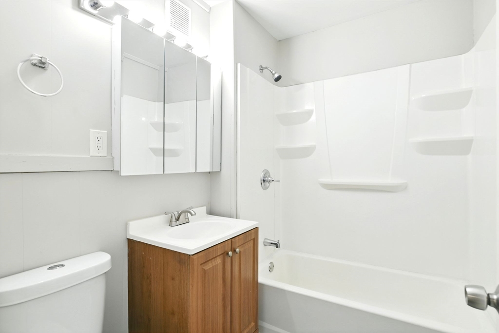 12-14 Kendall Street Springfield, MA 01104 - Photo 10 of 41