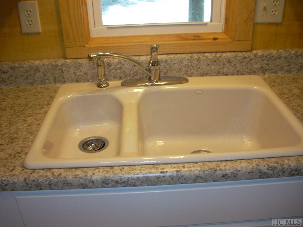 1417 Lloyd Hooper Road Cullowhee, NC 28723 - Photo 10 of 21 Gallery Image 10