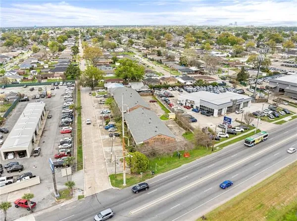 $300 | 8415 Airline Drive, Unit A5, Metairie, LA 70003