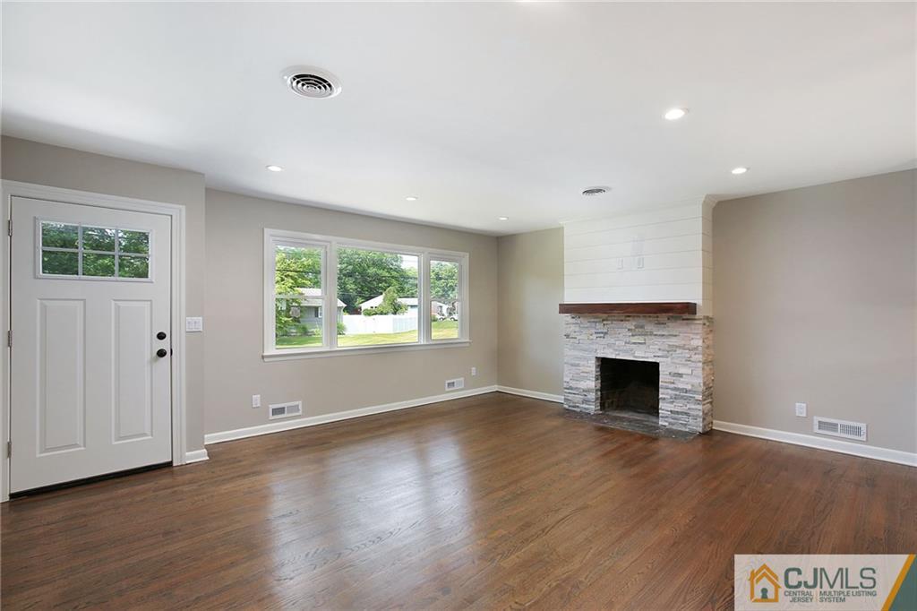 627 Ashland Road Middlesex, NJ 08846 - Photo 3 of 25 Gallery Image 3