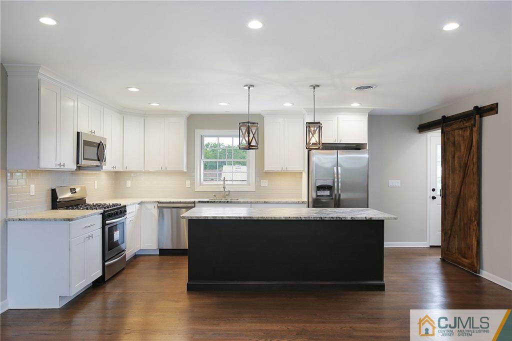 627 Ashland Road Middlesex, NJ 08846 - Photo 5 of 25 Gallery Image 5