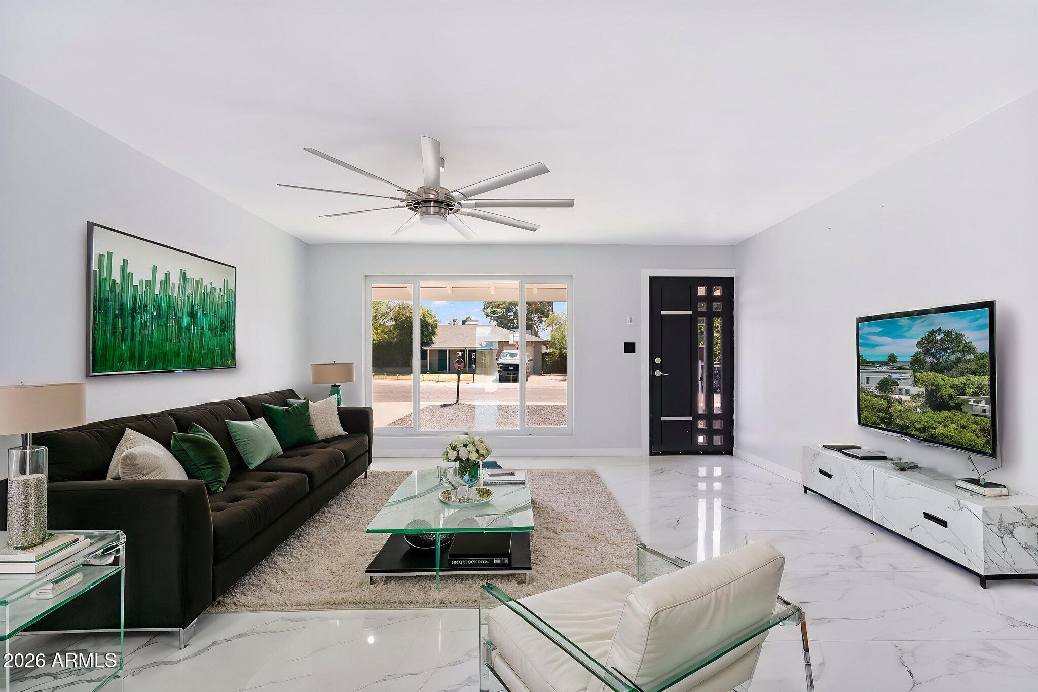 9044 North 16th Drive Phoenix, AZ 85021 - Photo 6 of 34 _DSC8877 virtually staged