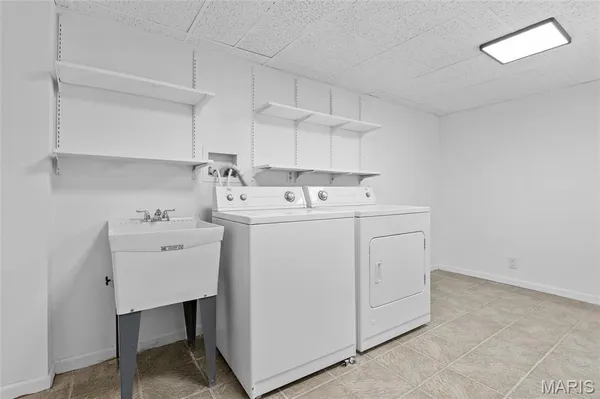 $240,000 | 100 Debbie Drive, Collinsville, IL 62234