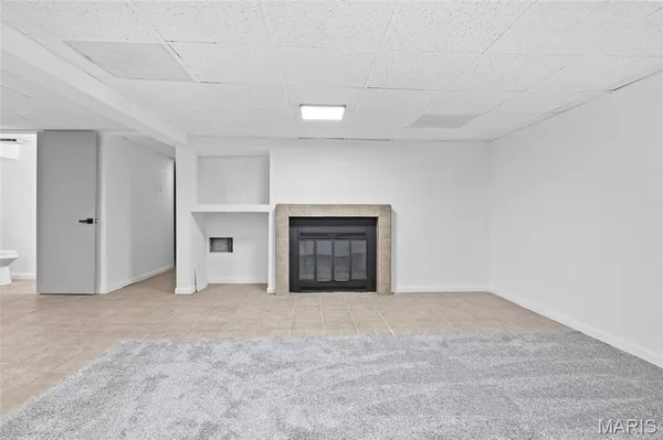 $240,000 | 100 Debbie Drive, Collinsville, IL 62234