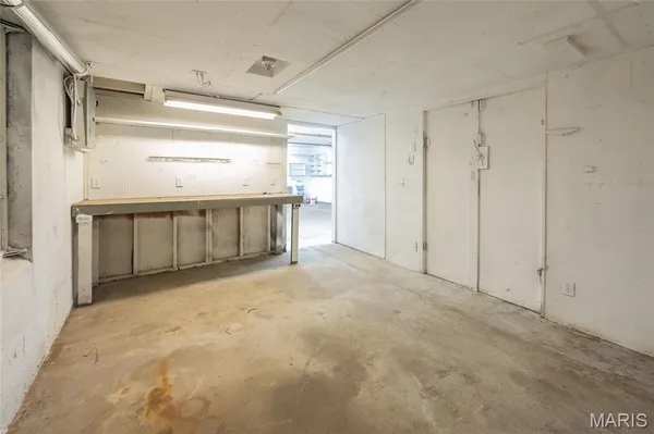 $240,000 | 100 Debbie Drive, Collinsville, IL 62234