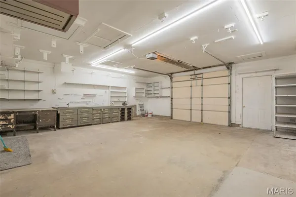 $240,000 | 100 Debbie Drive, Collinsville, IL 62234