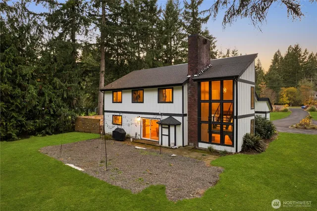 $1,950,000 | 7610 220th Avenue Northeast, Redmond, WA 98053