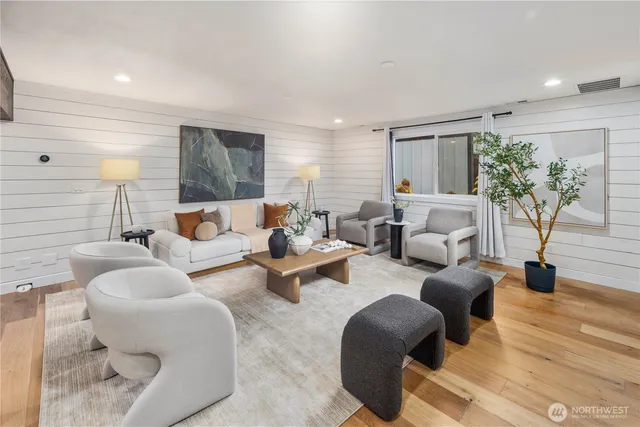 $1,950,000 | 7610 220th Avenue Northeast, Redmond, WA 98053