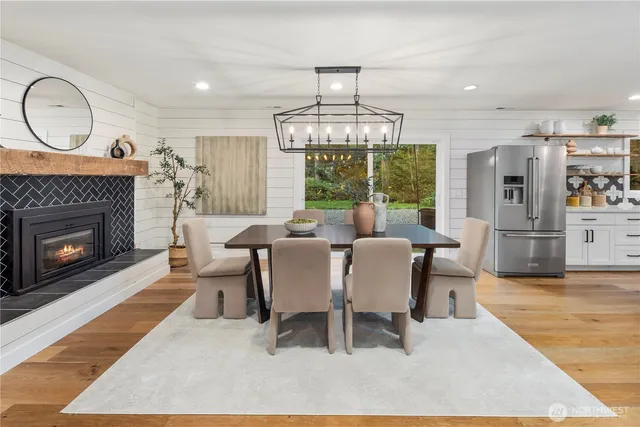 $1,950,000 | 7610 220th Avenue Northeast, Redmond, WA 98053