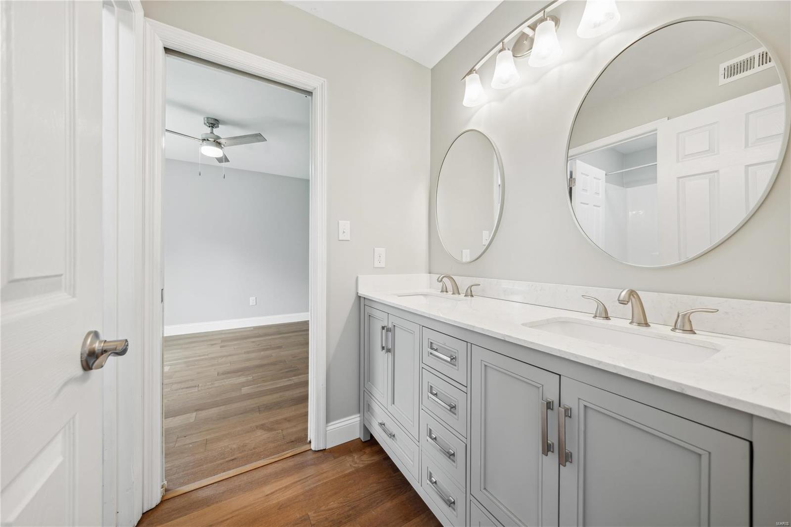 12310 Hibler Road Creve Coeur, MO 63141 - Photo 29 of 42