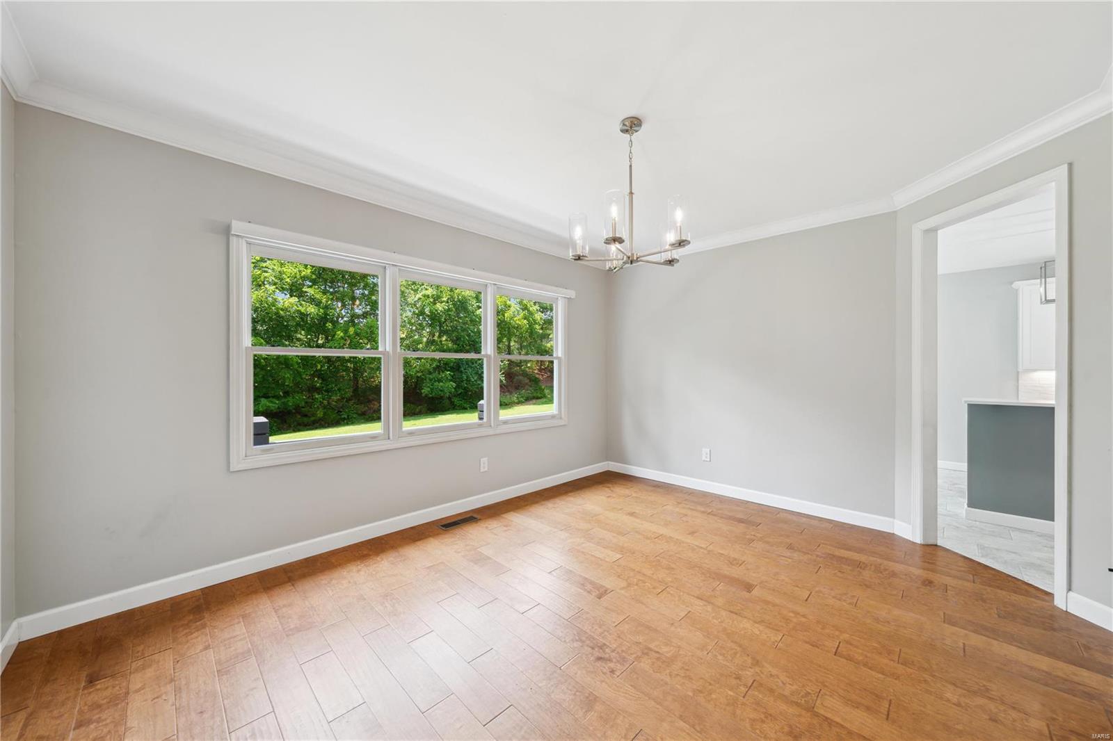 12310 Hibler Road Creve Coeur, MO 63141 - Photo 9 of 42