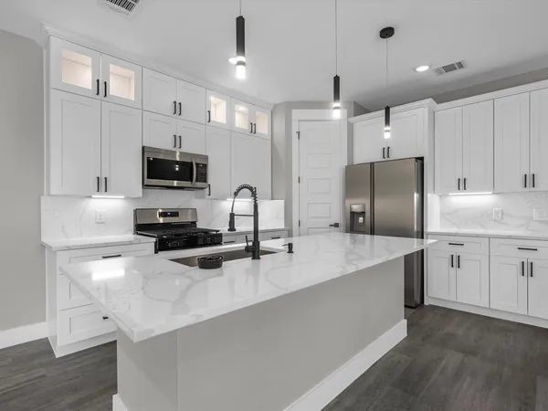 $2,300 | 1084 Junell Street, Unit A, Houston, TX 77088
