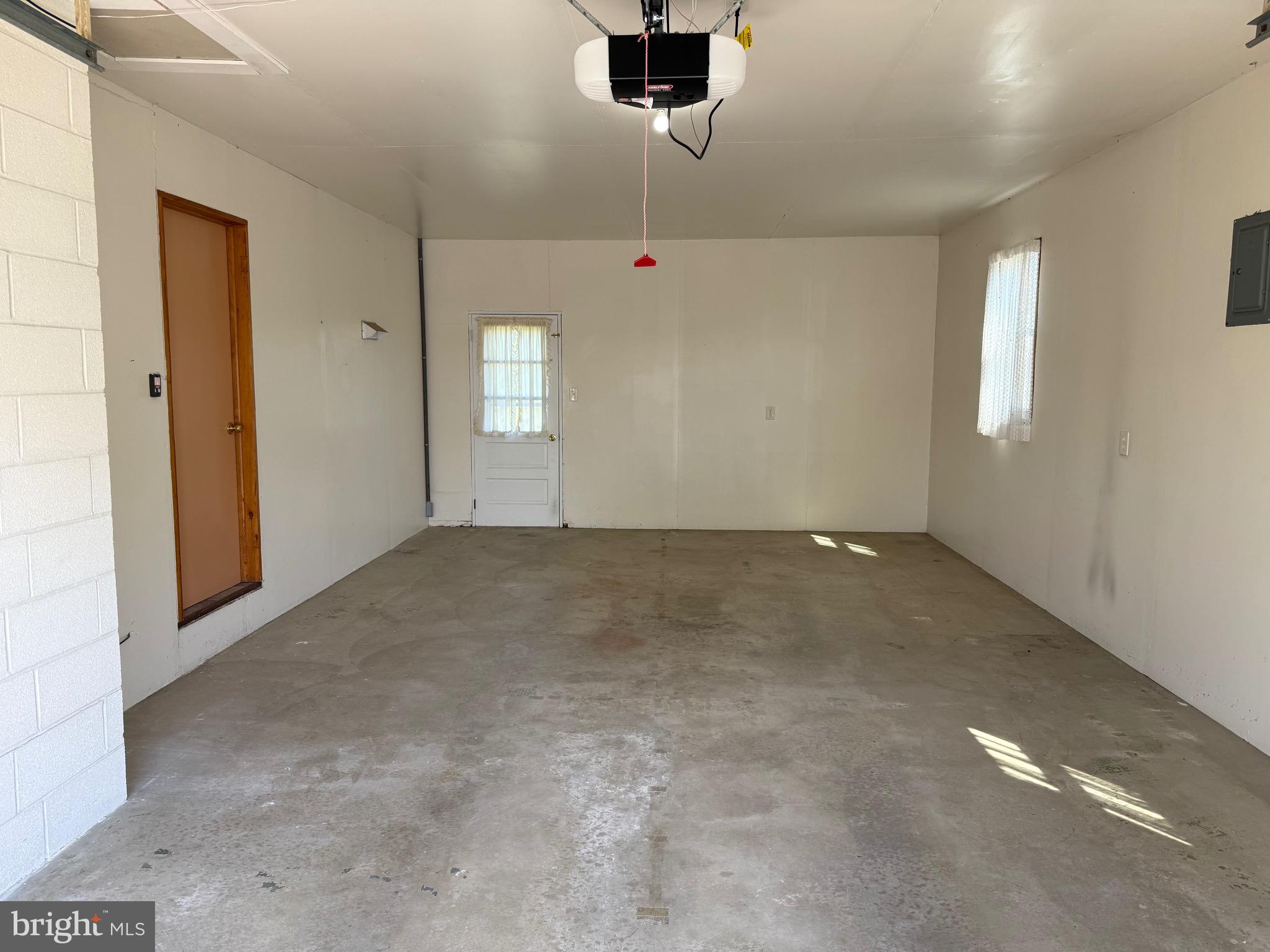 1423 Brechbill Road Chambersburg, PA 17202 - Photo 27 of 32 Garage