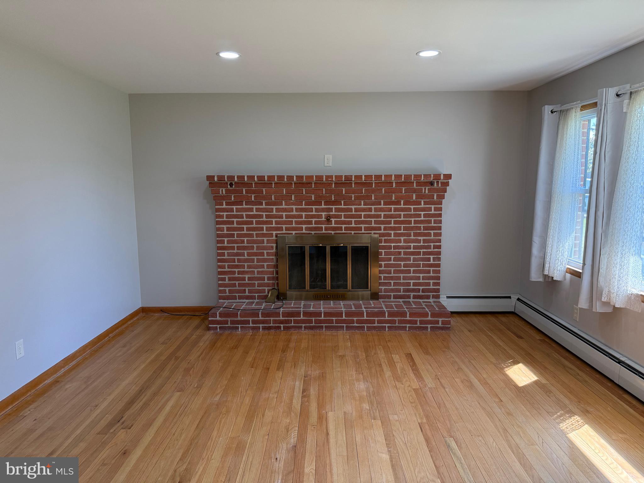 1423 Brechbill Road Chambersburg, PA 17202 - Photo 7 of 32 Family Room