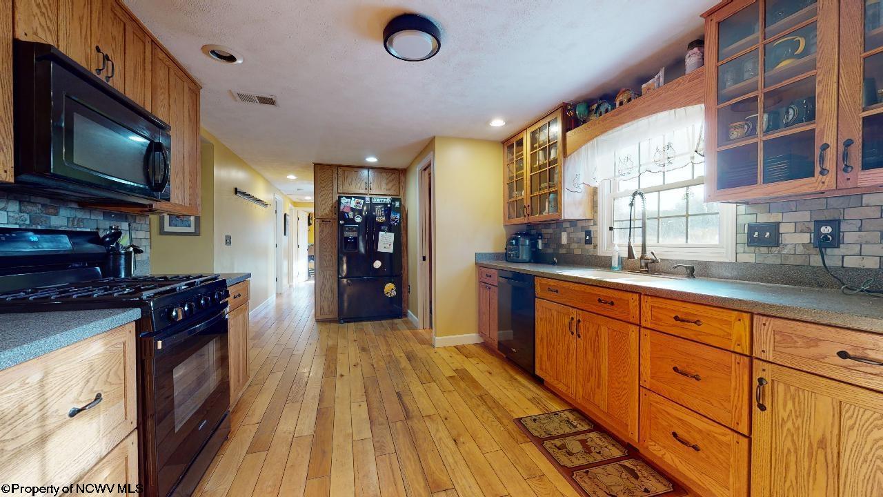 1821 Ryan Road Fairmont, WV 26554 - Photo 6 of 23 Gallery Image 6