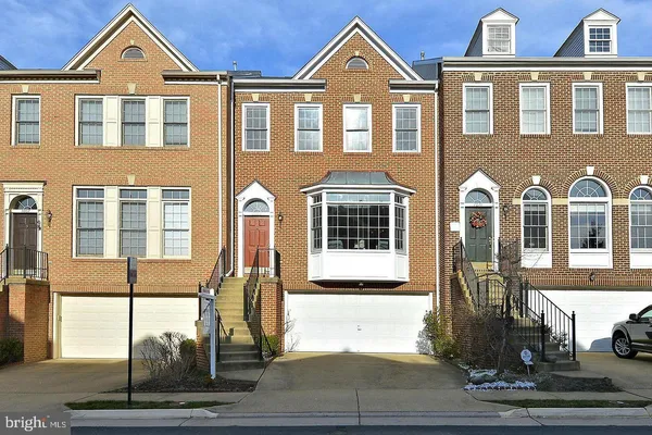 $4,700 | 1809 Fawncrest Court, Vienna, VA 22182