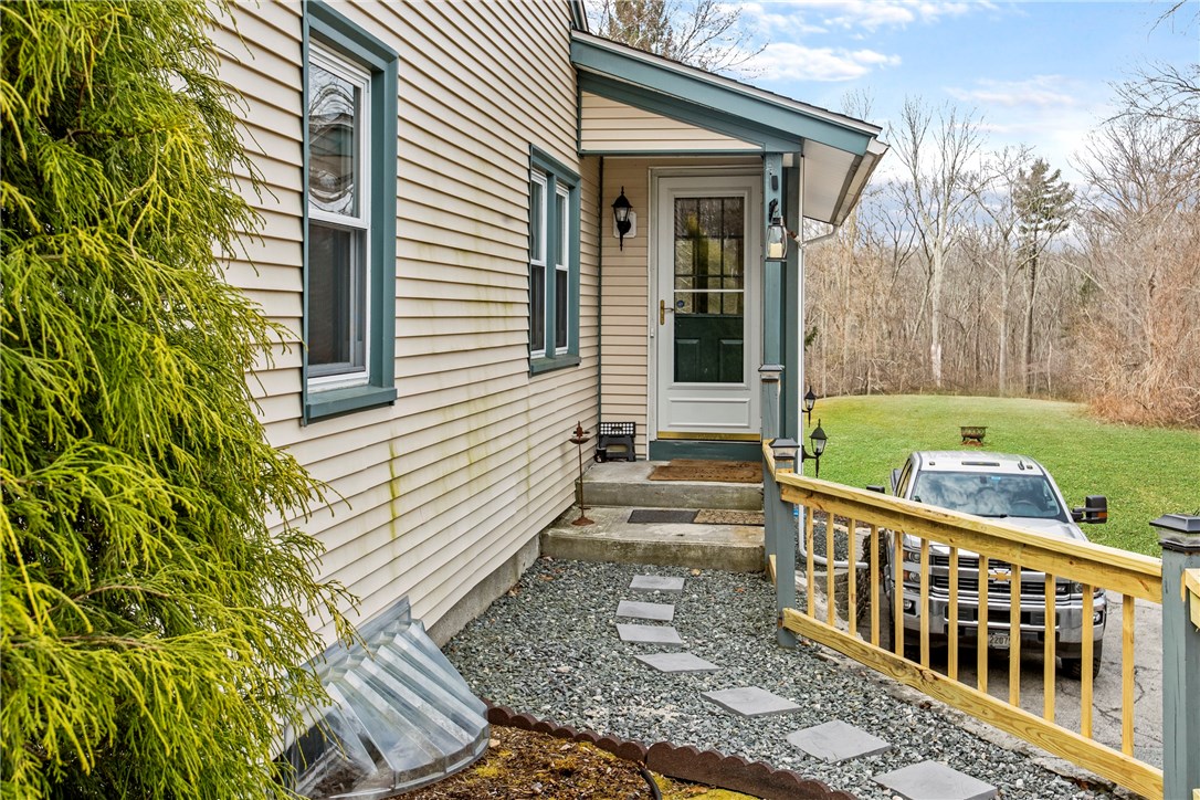 37 Westcott Road Scituate, RI 02857 - Photo 3 of 25