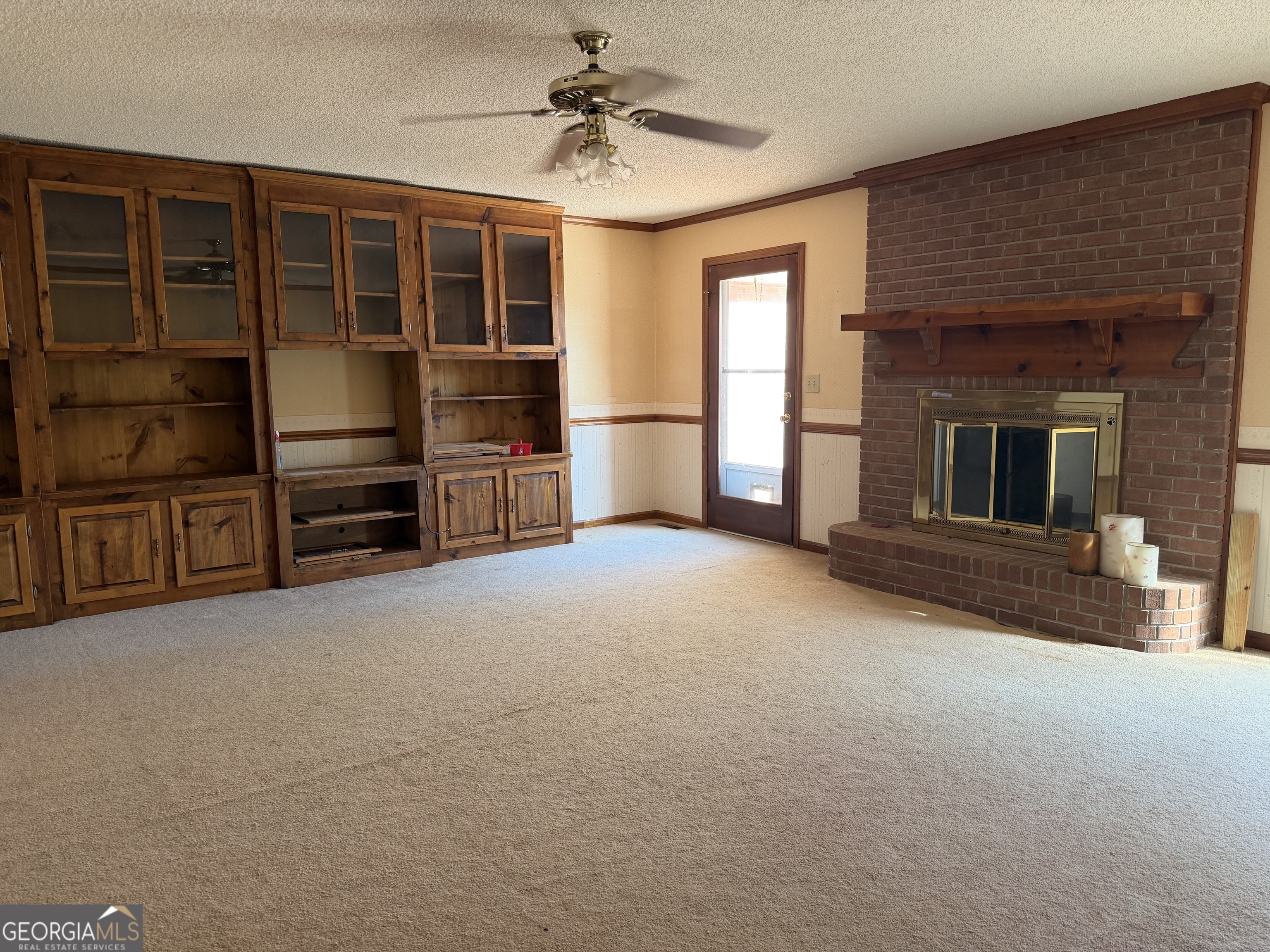 206 Ridge Circle Dublin, GA 31021 - Photo 3 of 40 a view of a livingroom with furniture and an empty room