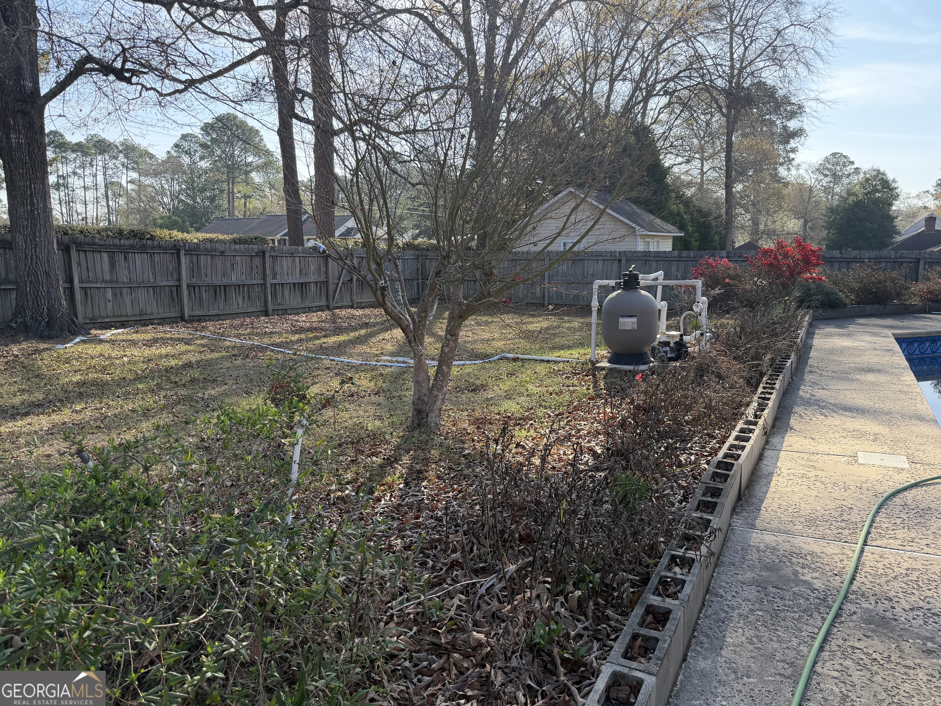 206 Ridge Circle Dublin, GA 31021 - Photo 40 of 40 a front view of a house with garden