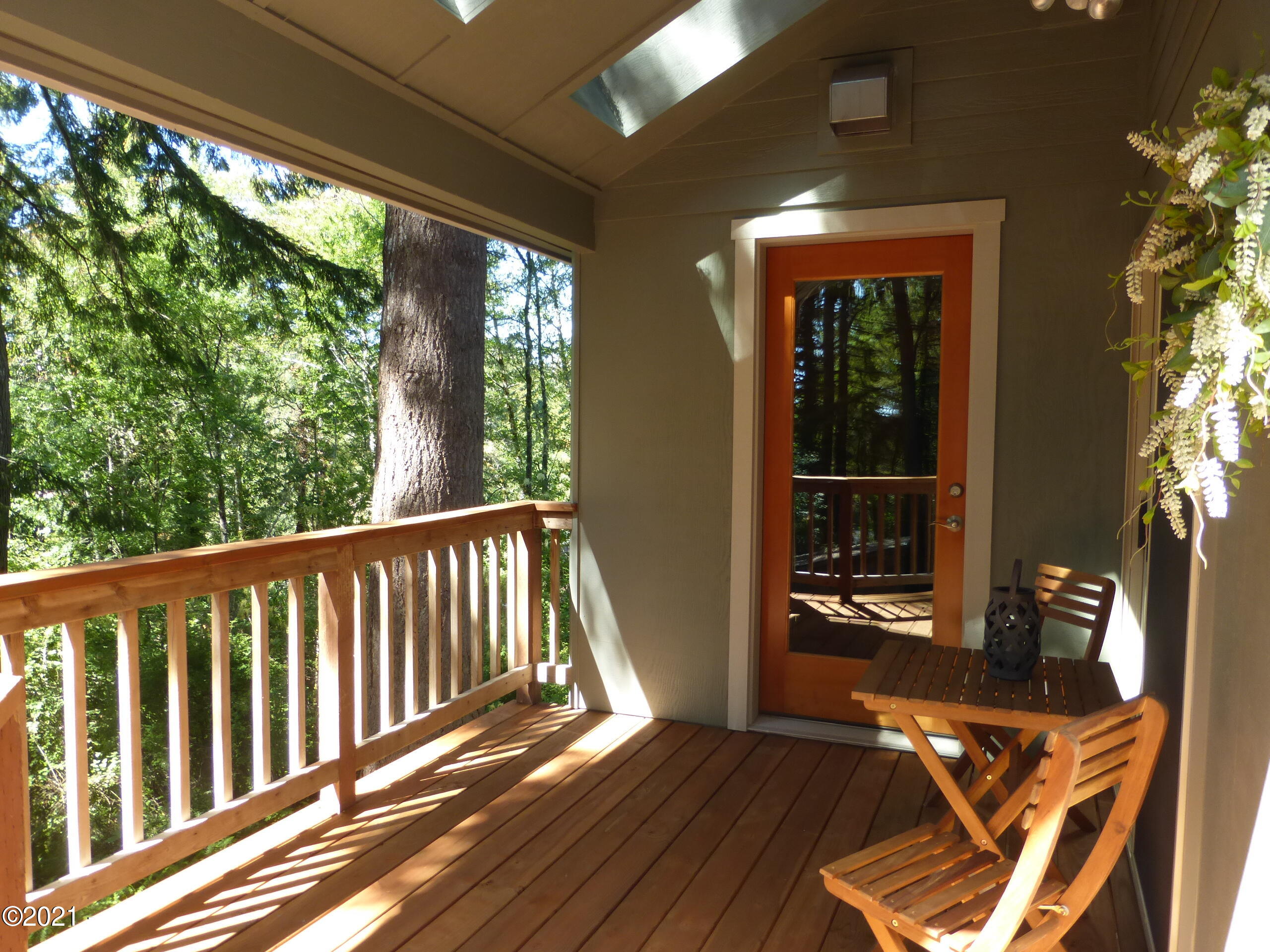 1435 Northeast Wagon Road Toledo, OR 97391 - Photo 14 of 51 Covered back deck