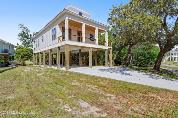 $599,000 | 1310 Kensington Drive, Biloxi, MS 39530