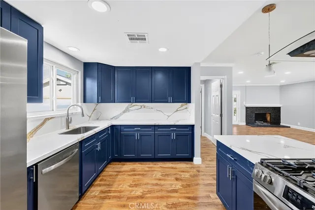 $1,289,000 | 445 East Hoover Avenue, Orange, CA 92867