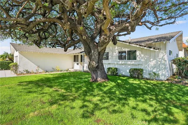 $1,289,000 | 445 East Hoover Avenue, Orange, CA 92867