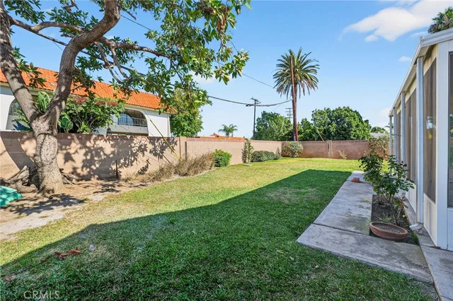 $1,289,000 | 445 East Hoover Avenue, Orange, CA 92867
