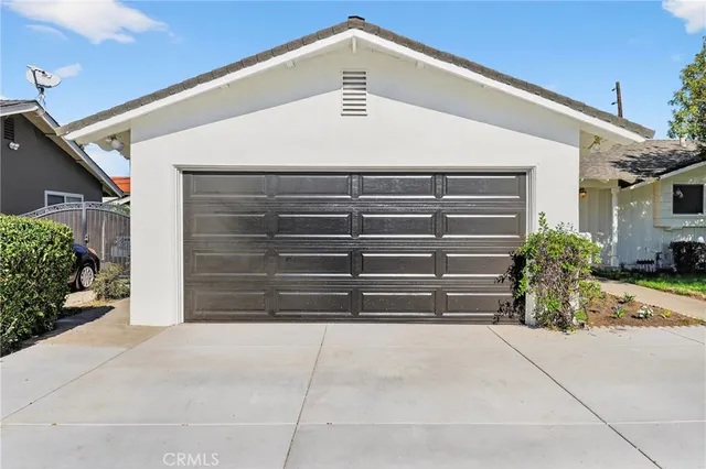 $1,289,000 | 445 East Hoover Avenue, Orange, CA 92867