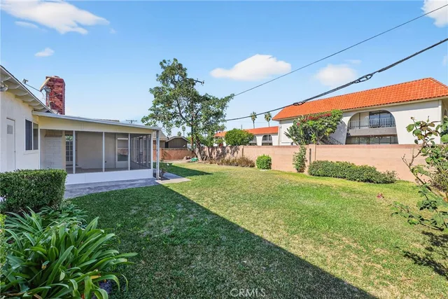 $1,289,000 | 445 East Hoover Avenue, Orange, CA 92867