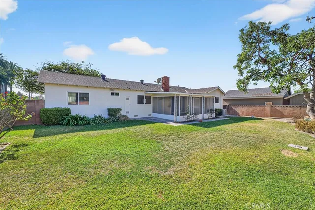 $1,289,000 | 445 East Hoover Avenue, Orange, CA 92867
