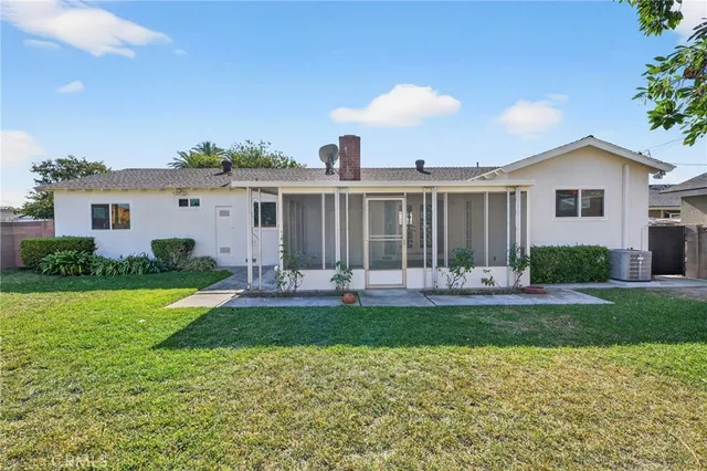 $1,289,000 | 445 East Hoover Avenue, Orange, CA 92867