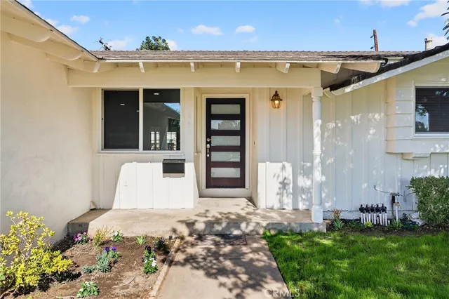 $1,289,000 | 445 East Hoover Avenue, Orange, CA 92867