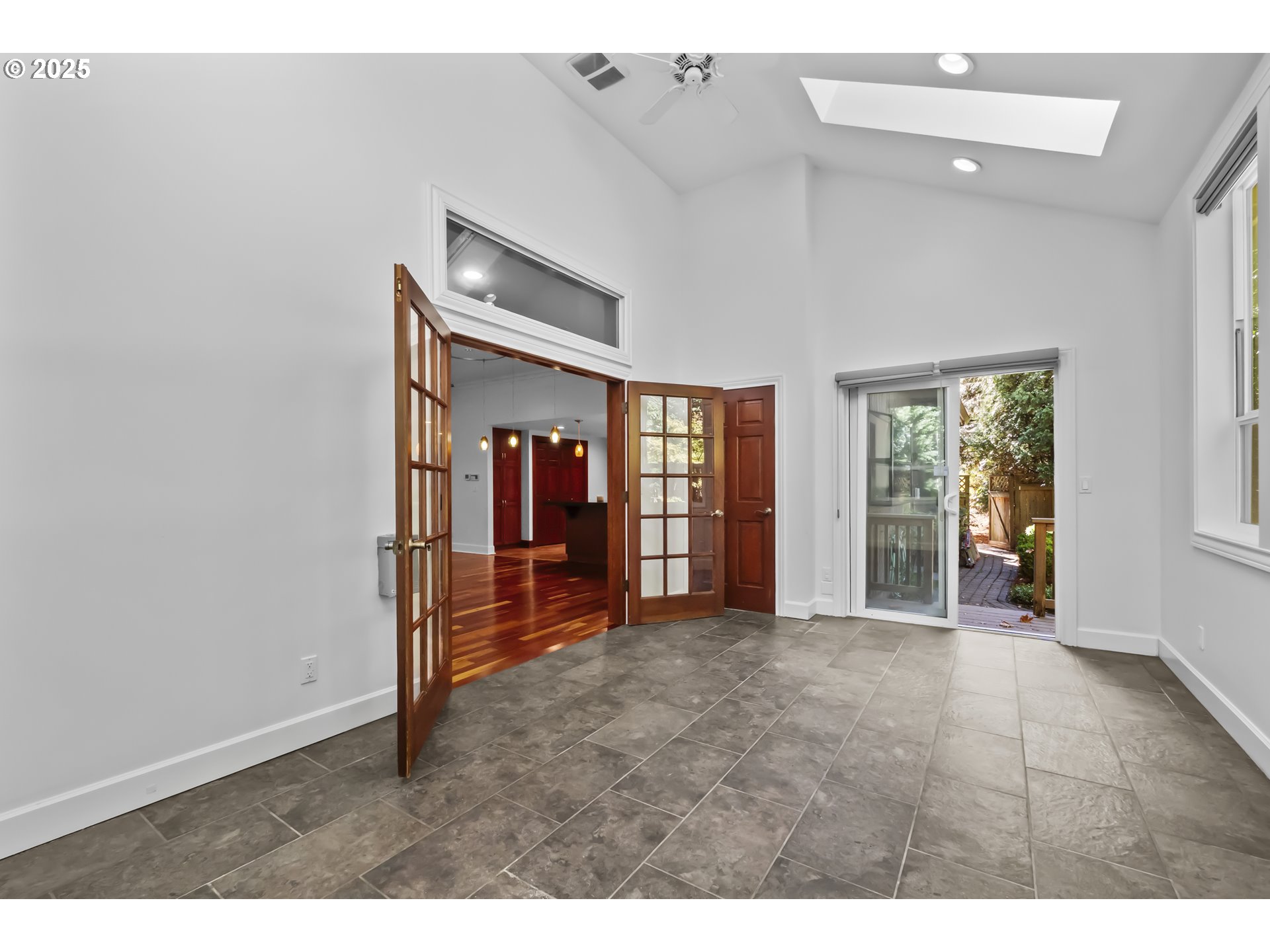 604 Southwest Arboretum Circle Portland, OR 97221 - Photo 20 of 40