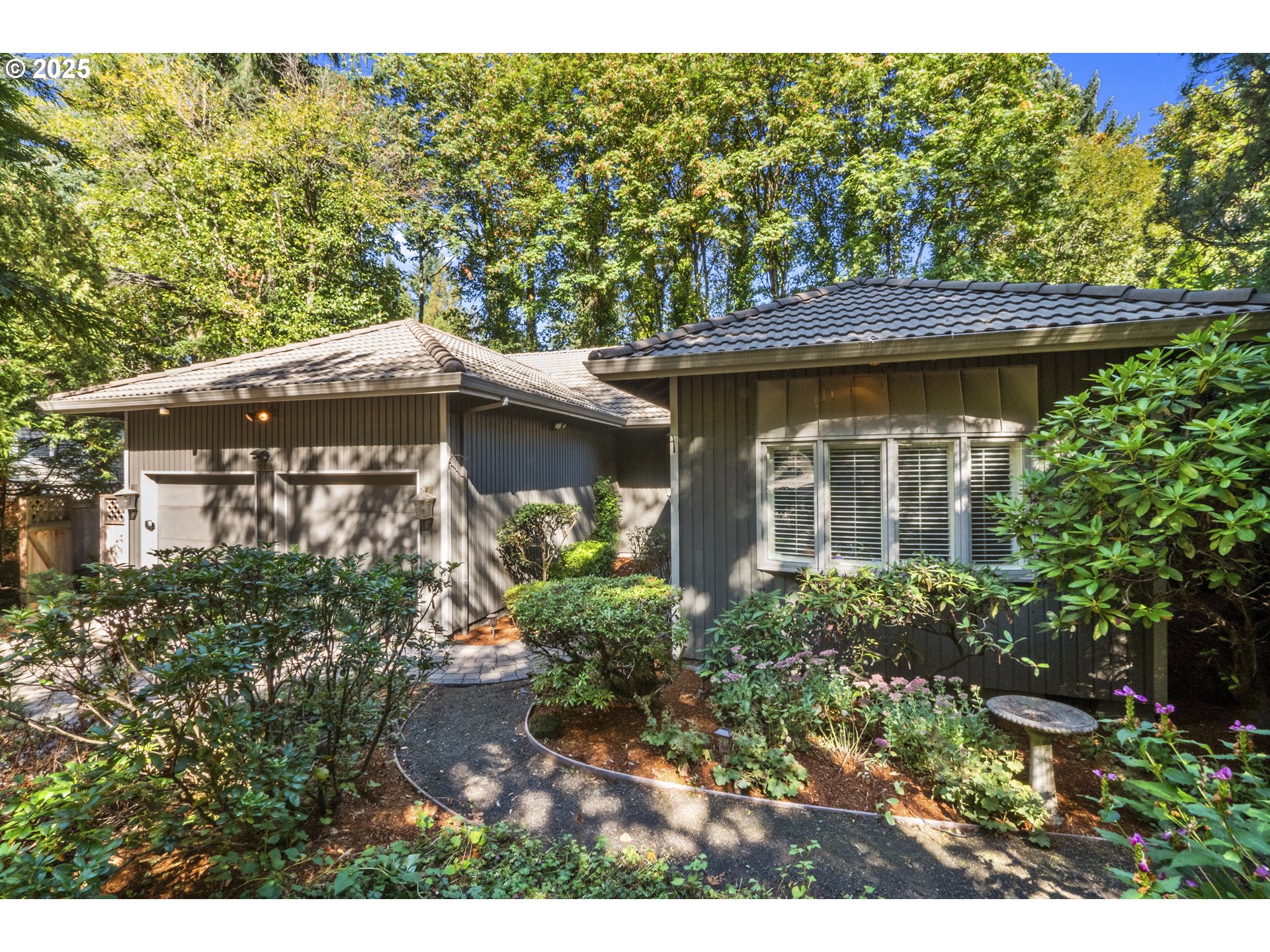 604 Southwest Arboretum Circle Portland, OR 97221 - Photo 2 of 40