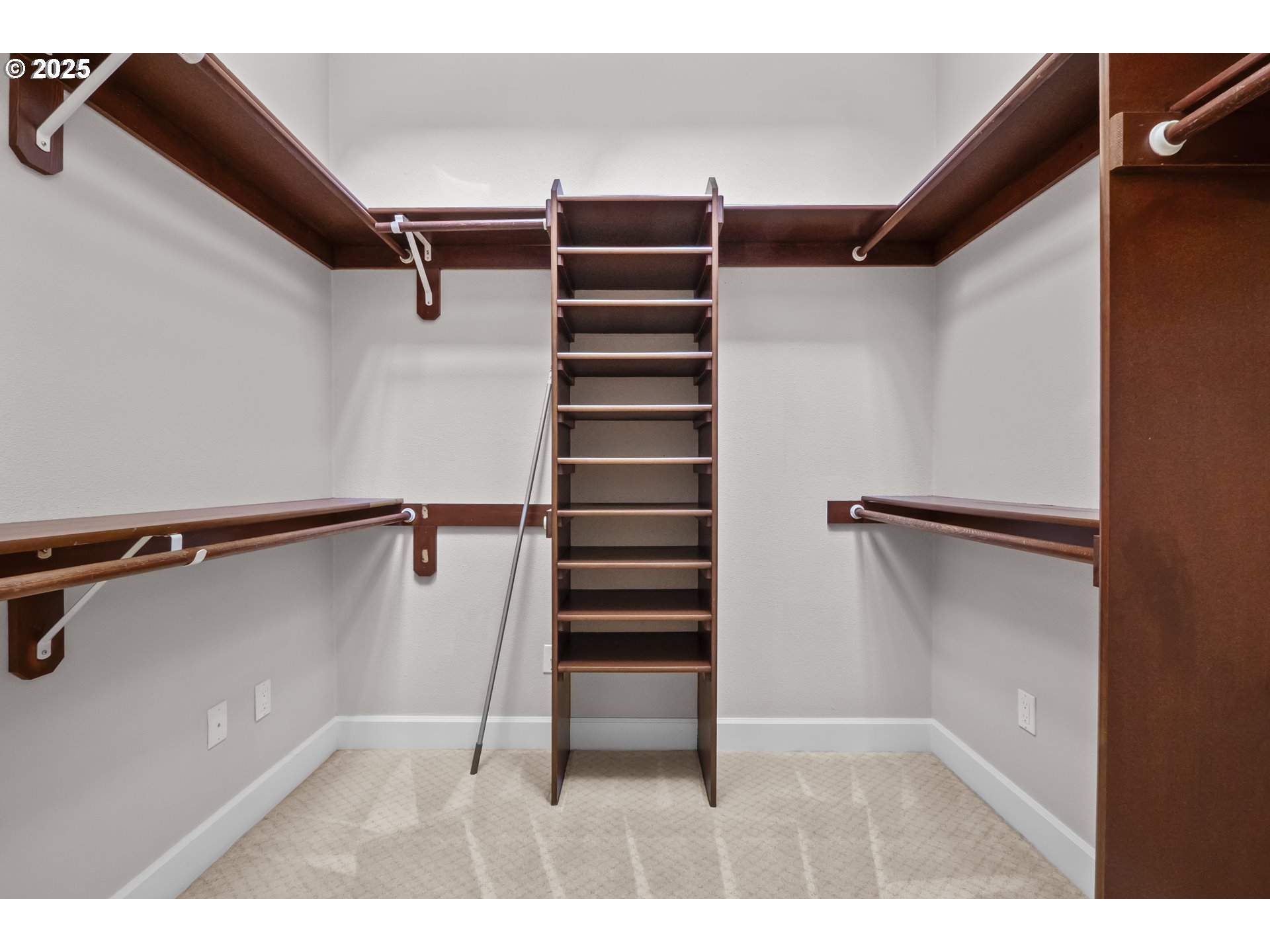 604 Southwest Arboretum Circle Portland, OR 97221 - Photo 26 of 40