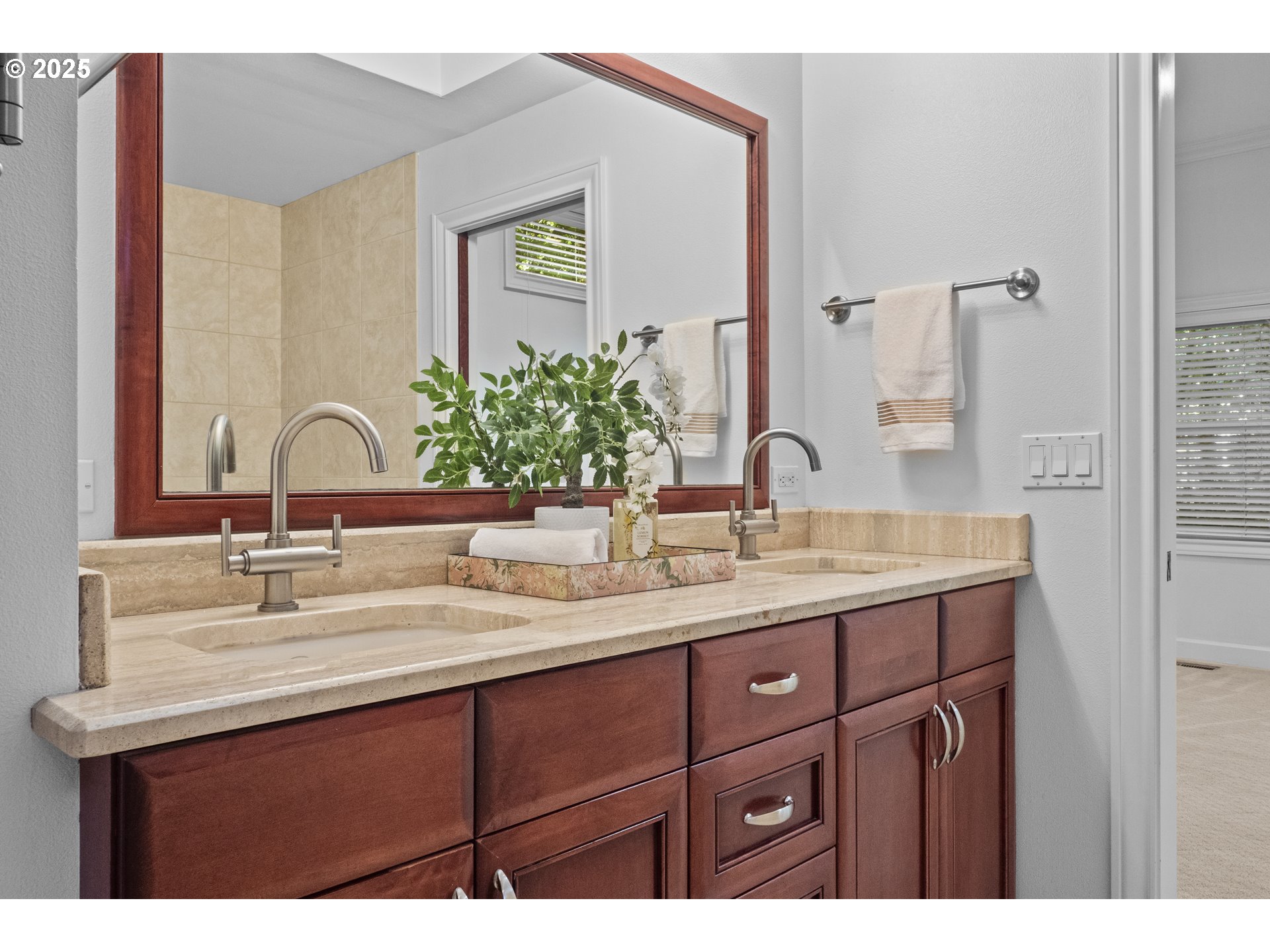 604 Southwest Arboretum Circle Portland, OR 97221 - Photo 29 of 40