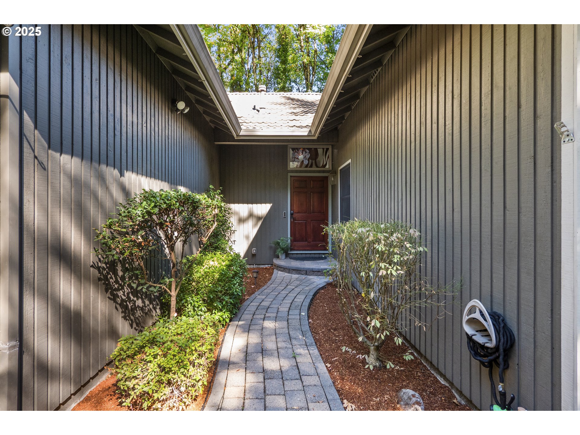 604 Southwest Arboretum Circle Portland, OR 97221 - Photo 3 of 40